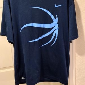 Mens Nike Basketball T Shirt with Dri-Fit - Size Medium